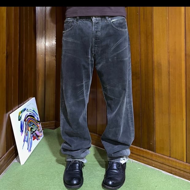 00’s Levis reprinted jeans
