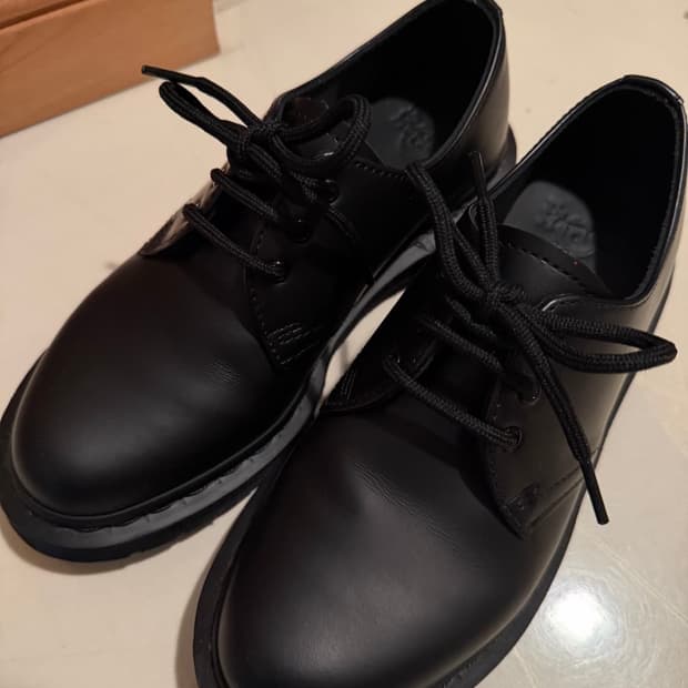 닥터마틴 1461 모노블랙