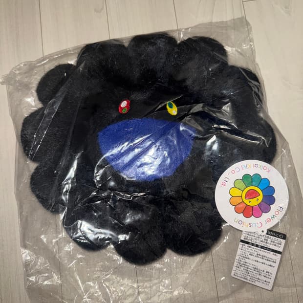 카이카이키키 쿠션 블랙 30cm