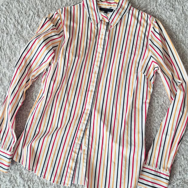 타미힐피거 스트라이프 패턴 셔츠