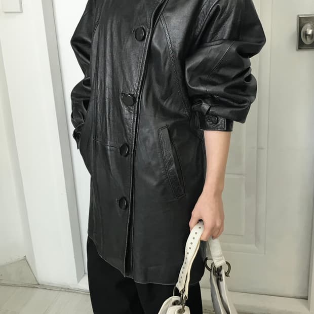 블랙 사선 양가죽 자켓