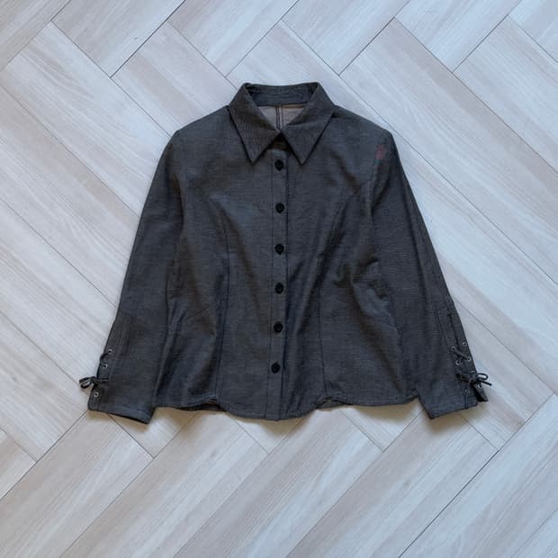 [LALA] line string blouse