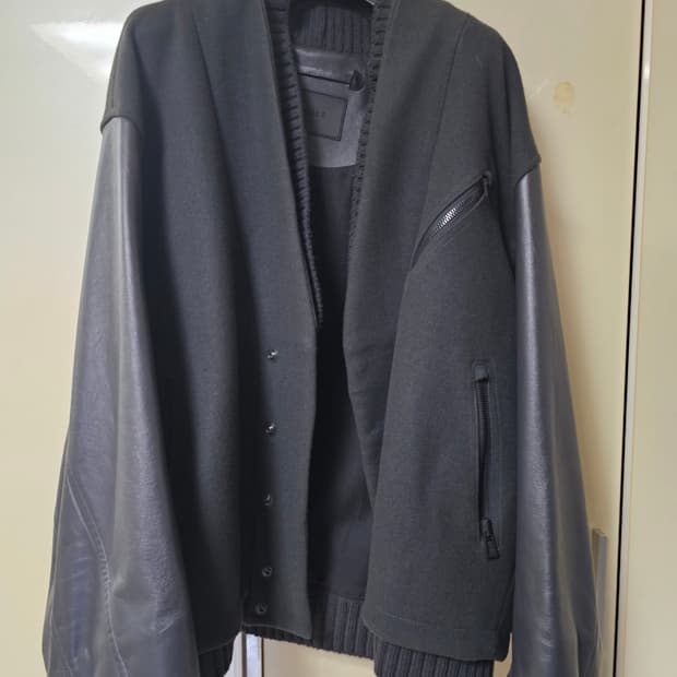 송지오옴므 23fw 바시티자켓