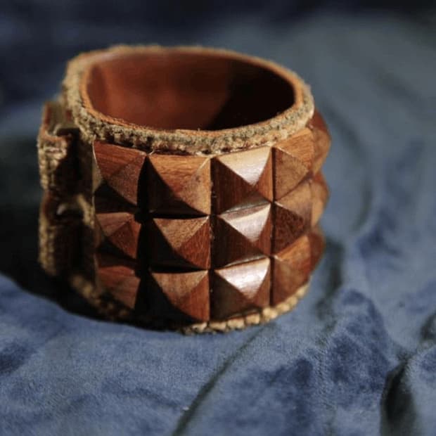Undercover 03ss scap bracelet