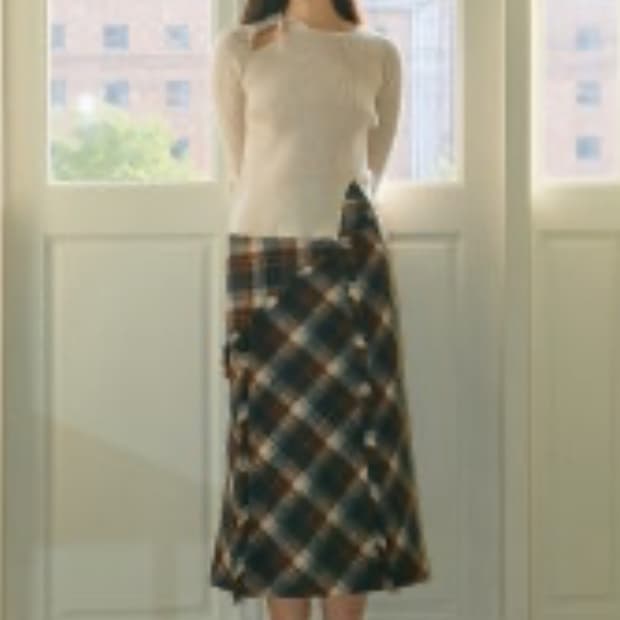 마가린핑거스 체크롱스커트 네이비 판매해요