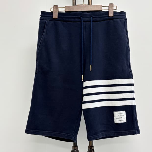 [2]톰브라운 사선완장 반바지