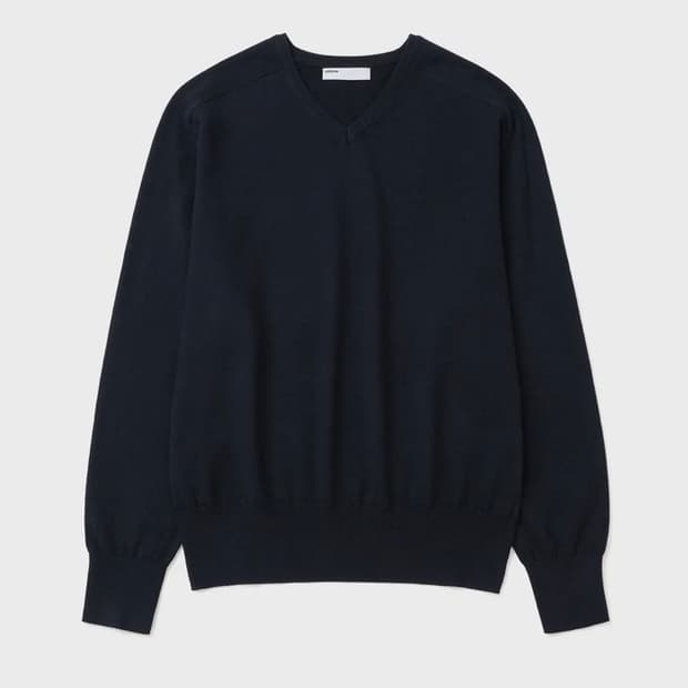 애드슬로우 브이넥니트