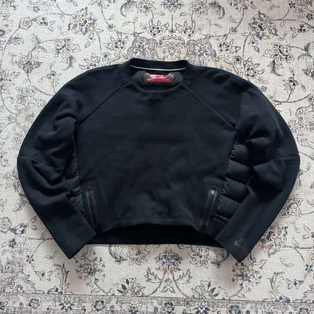 나이키 테크팩 러닝 패딩 크롭 맨투맨