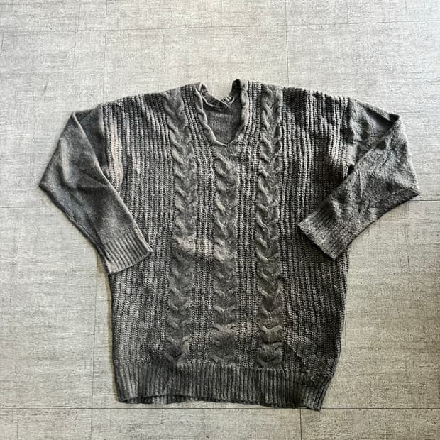 일본빈티지 올드스쿨스트릿 브이넥 케이블니트스웨터