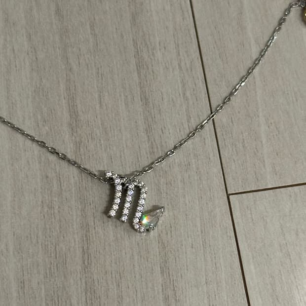 스와로브스키 조디악 컬렉션 목걸이 - 전갈자리