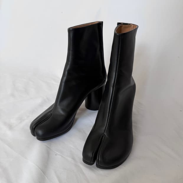 마르지엘라 카프 스킨 타비 부츠