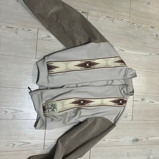 캐피탈 스무스 저지 베이지