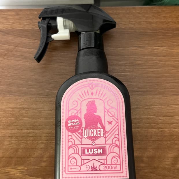 위키드 x 러쉬 글린다 업랜드 바디 스프레이