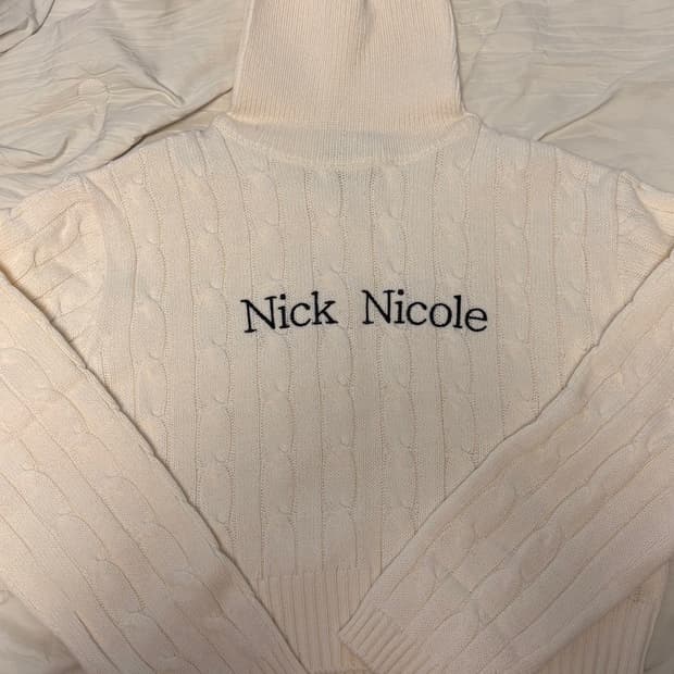 닉앤니콜 터틀넥 니트- 크림