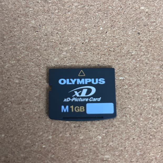 올림푸스 m타입 xd카드 판매합니다.