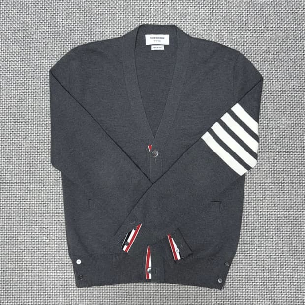 톰브라운 밀라노스티치 가디건