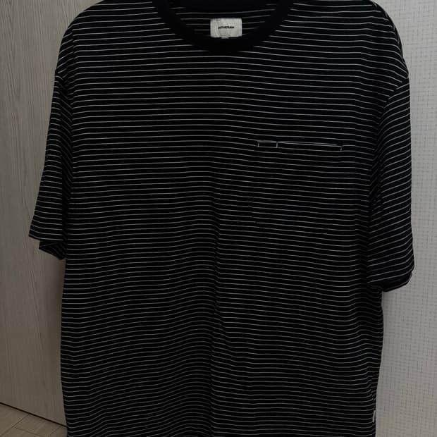 인더로우 티셔츠 블랙 