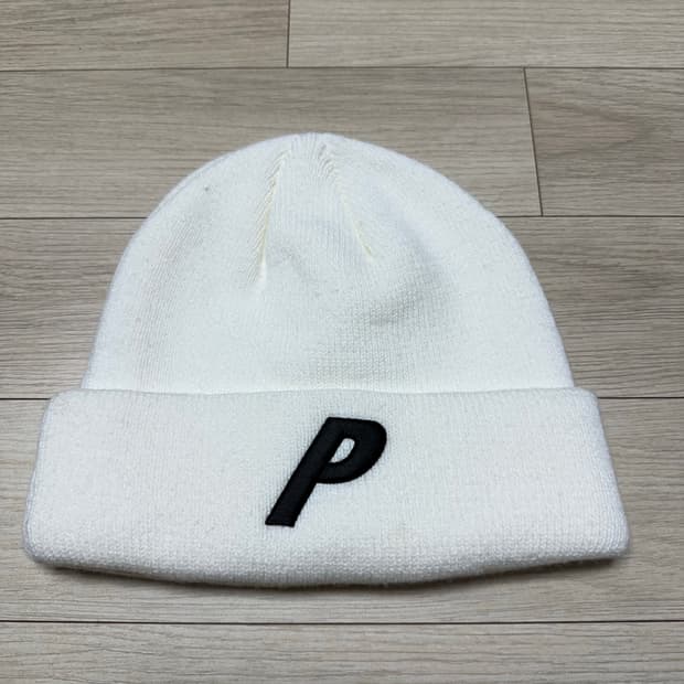 Palace p logo beanie