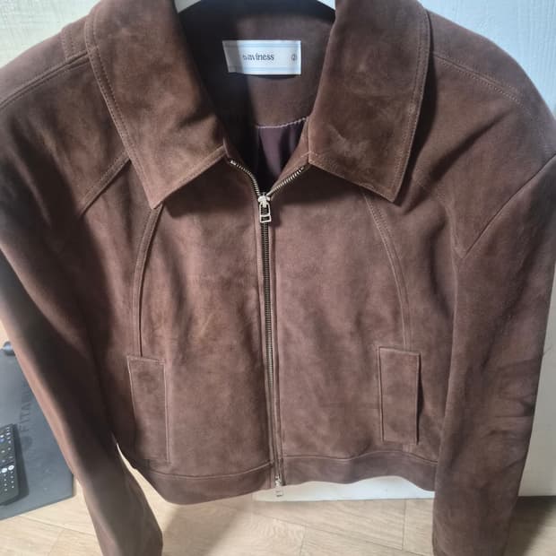 웨이비니스 스웨이드 크롭 자켓 2사이즈 