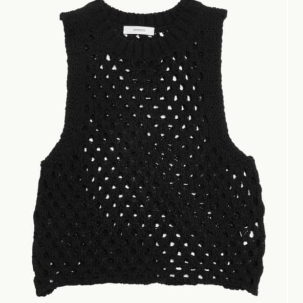 아모멘토 크로셰 니트 베스트 블랙