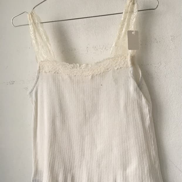 Lace trimming ribbed sleeveless