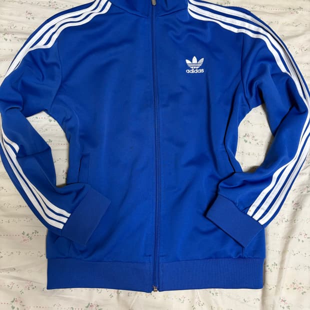 아디다스 파이어블루 트랙탑