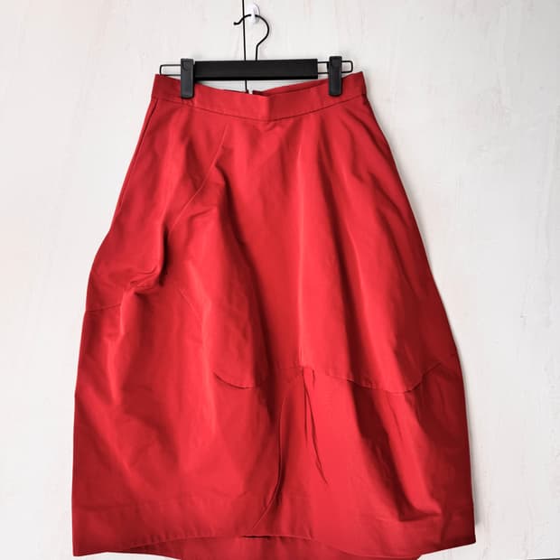 새상품 COS 레드 스커트 EUR 34(55사이즈)