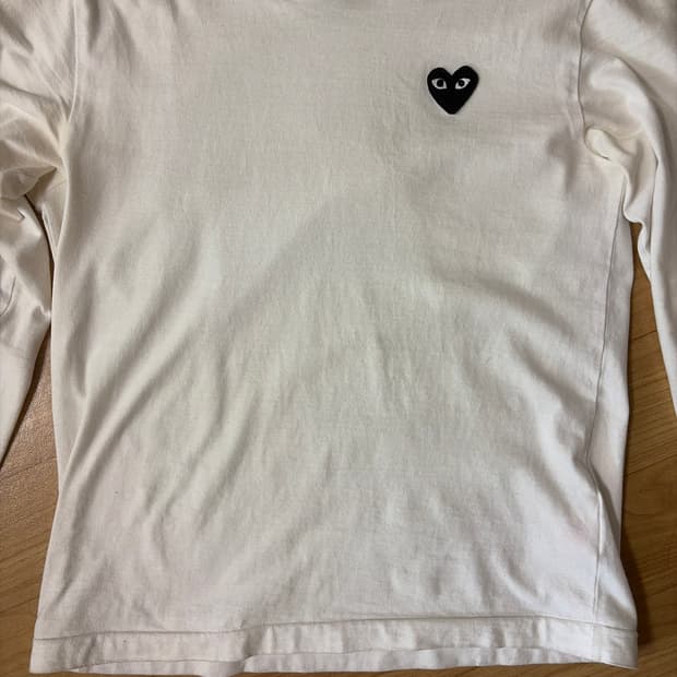 꼼데가르송 롱슬리브 하얀색 팔아요