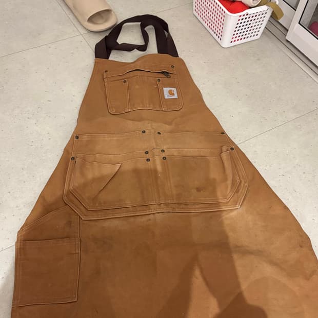 칼하트 앞치마