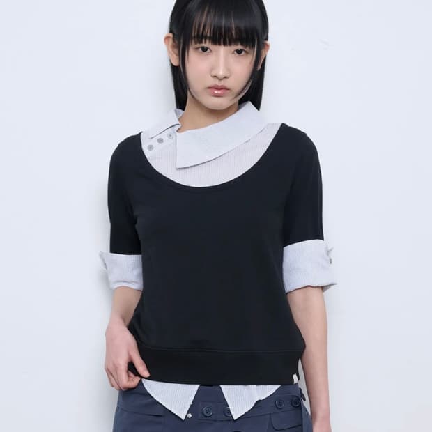 뚜오미오 ASYMMETRIC COLLAR TOP