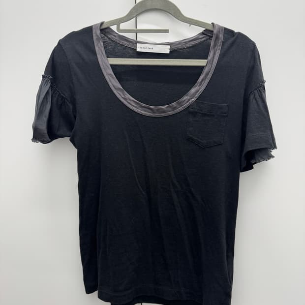Sacai Luck 블랙 반팔 티셔츠