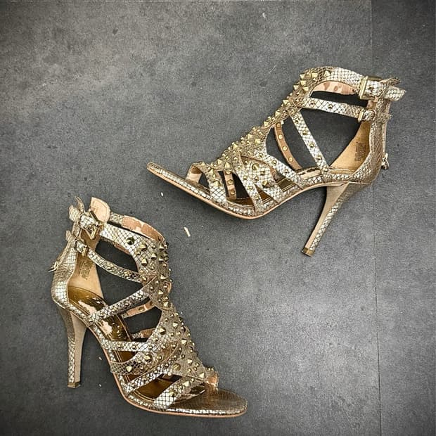 GUESS stud detailed high heels