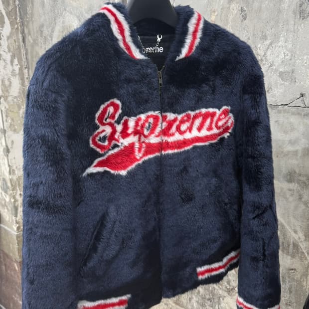 [L,XL]슈프림 퍼 스크립트 바시티