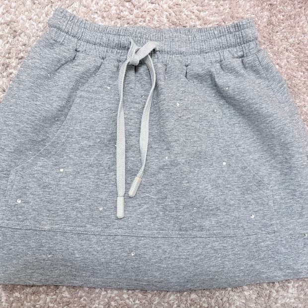 큐빅 트레이닝 스커트