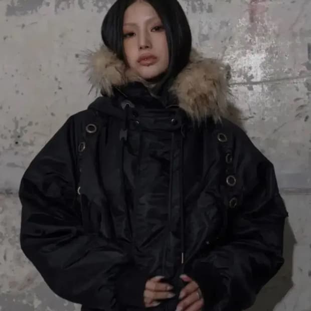 팬시클럽 아일렛 퍼 MA-1 블랙