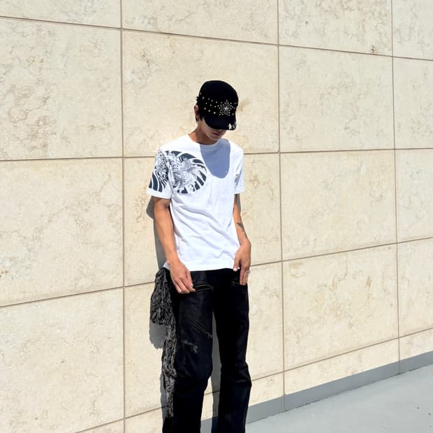 “Vintage” Oriental Print White Tee