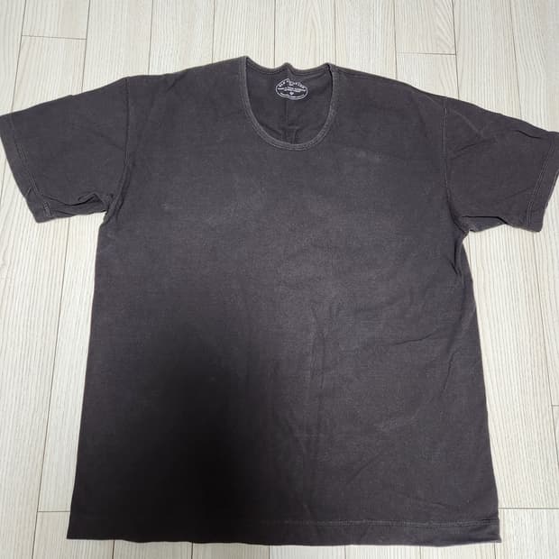 Old joe 올드조 빈티지 스타일 반팔 팝니다.