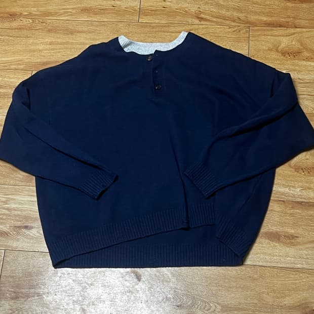 MJD 콘트라스트 넥 캐시 크롭 니트 m size