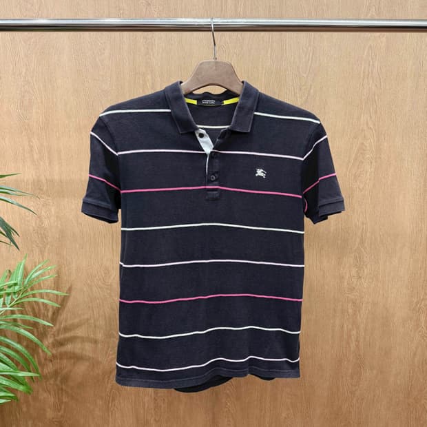 버버리 블랙 라벨 반팔 피케 티셔츠 스트라이프 패턴 로고 자수 블랙