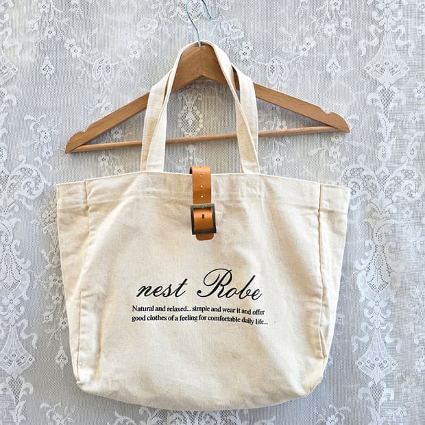 네스트 로브 캔버스 도트백