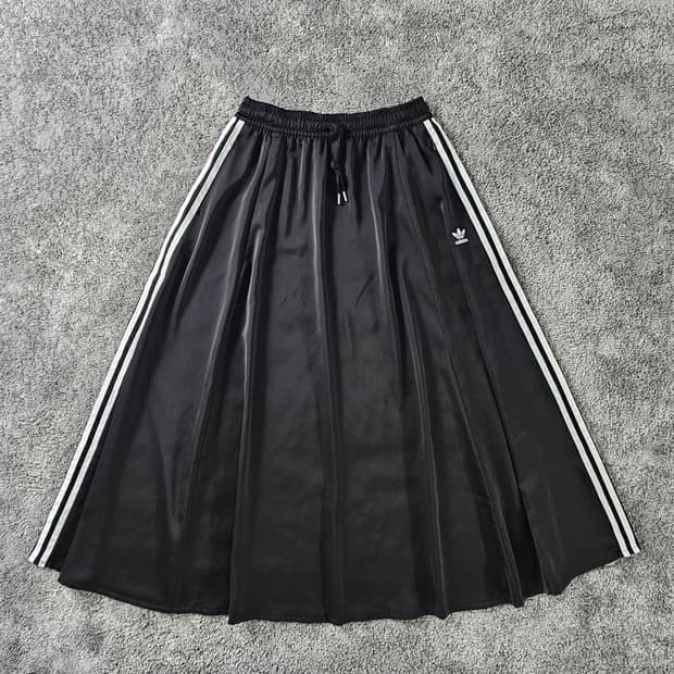 아디다스 삼선 스커트