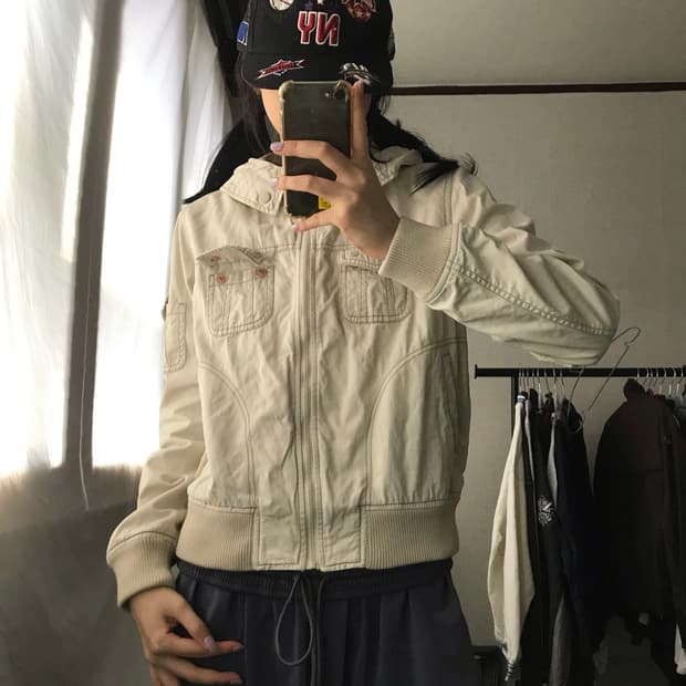 뱅뱅 아이보리 후드 자켓