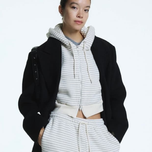 글로니 G CROP ZIP UP 스트라이프