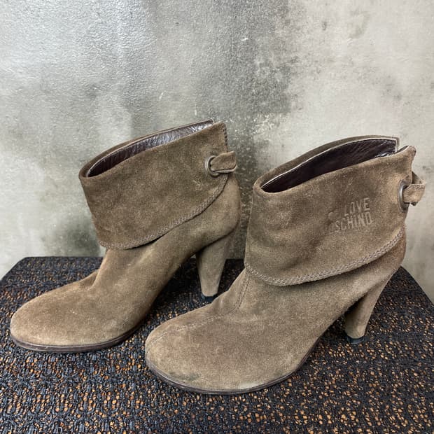 모스키노 스웨이드 힐