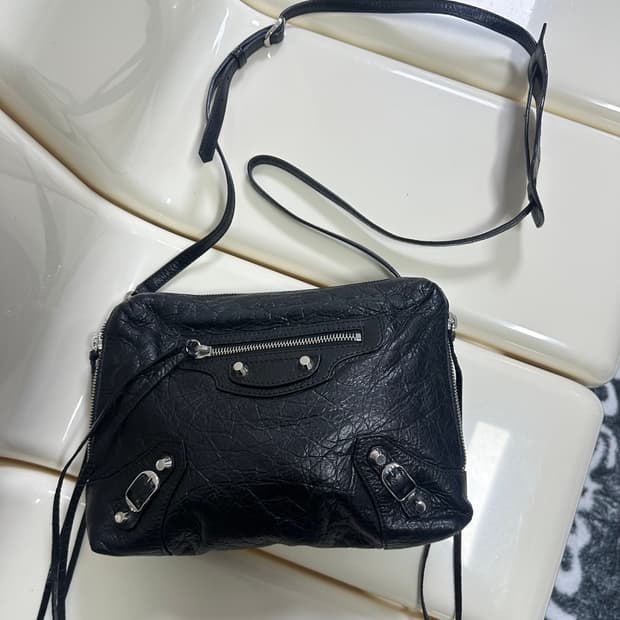 [A+ 정품] 발렌시아가 모터백 리포터 블랙