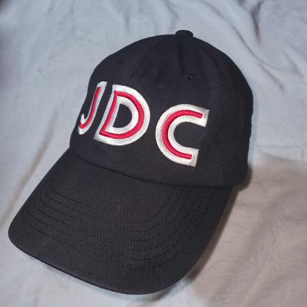 럭키슈에뜨 JDC. 연예인볼캡.아이유