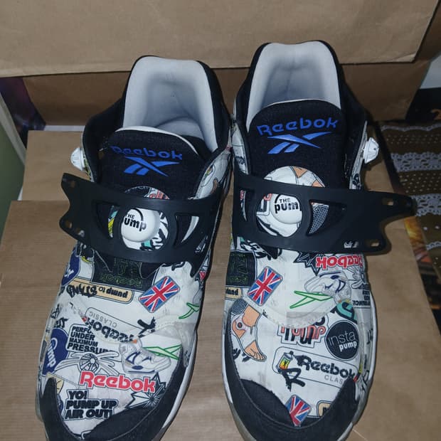 리복 인스타 펌프 운동화 판매 합니다.