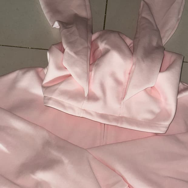 토끼 귀 후드집업