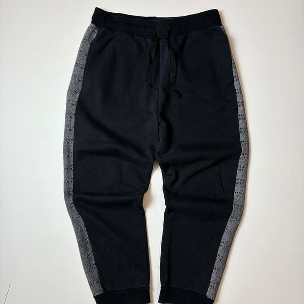 메종키츠네 사이드라인 헤비 코튼 스웻 팬츠 PN8842