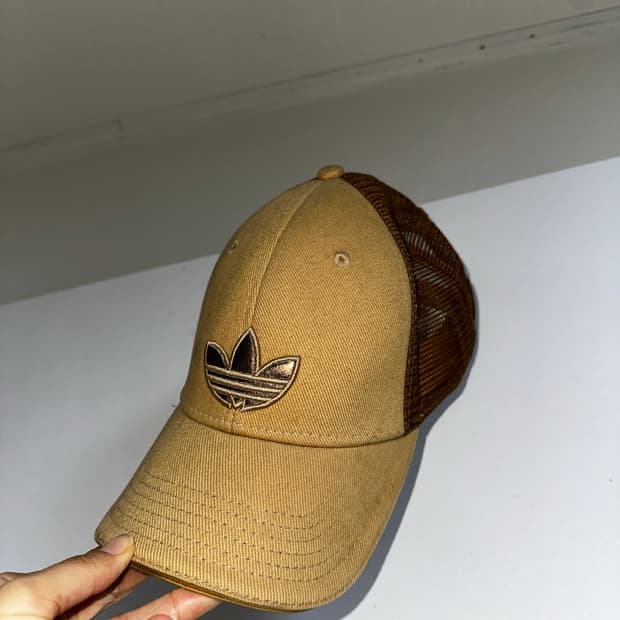 Adidas 브라운 모자